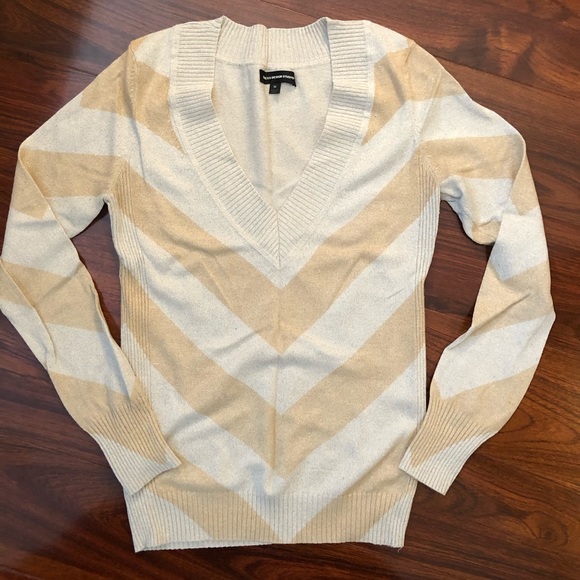 EXPRESS Sweater - Picture 1 of 3